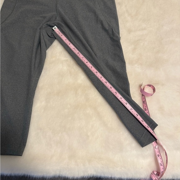 High Rise Crop Legging - Picture 8 of 11